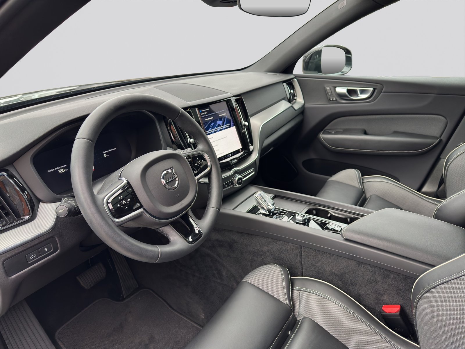VOLVO XC60 T6 eAWD PluginHybrid Plus Bright Geartronic, Plug-in-Hybrid Benzin/Elektro, Occasion / Gebraucht, Automatik - 7