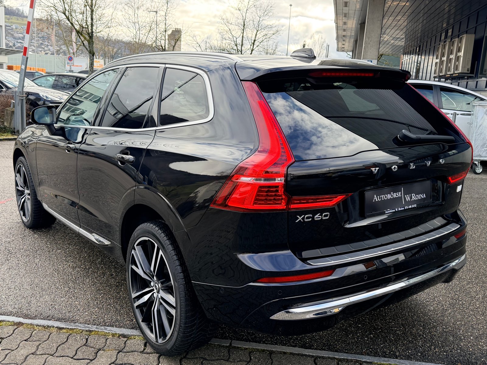 VOLVO XC60 T6 eAWD Inscription Expression Geartronic, Plug-in-Hybrid Benzin/Elektro, Occasion / Gebraucht, Automatik - 5
