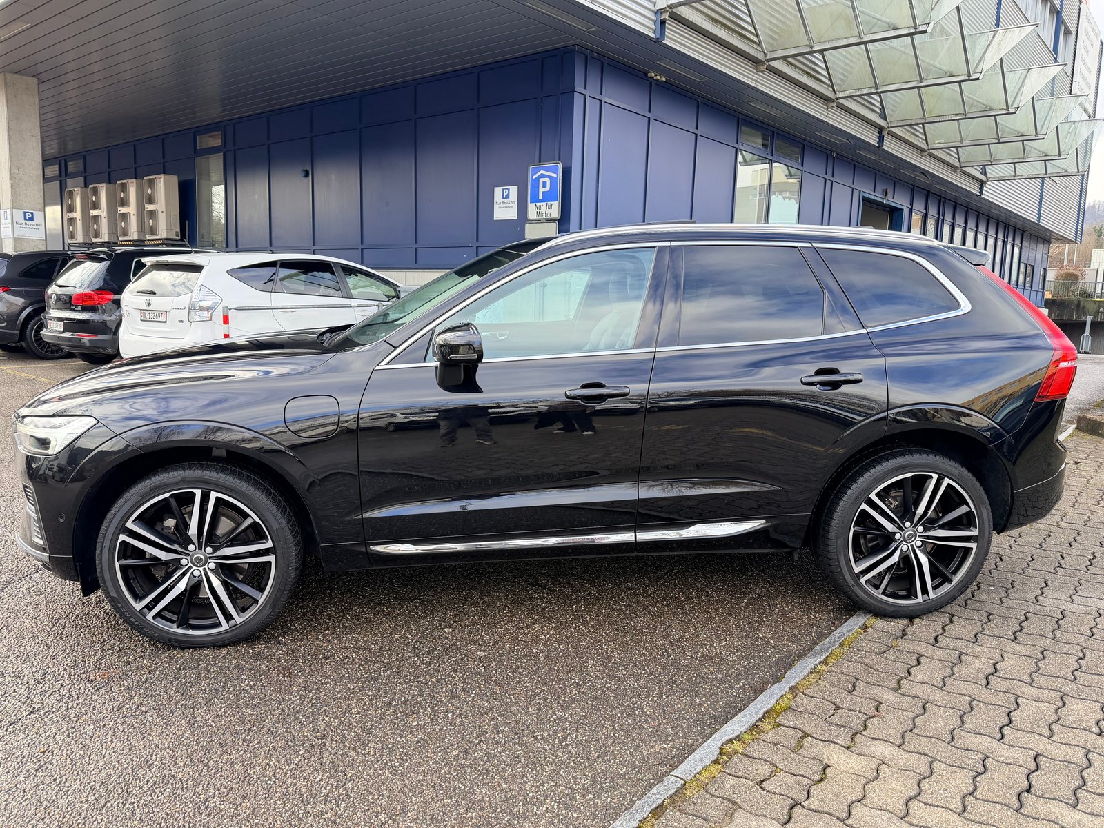 VOLVO XC60 T6 eAWD Inscription Expression Geartronic, Plug-in-Hybrid Benzin/Elektro, Occasion / Gebraucht, Automatik - 6