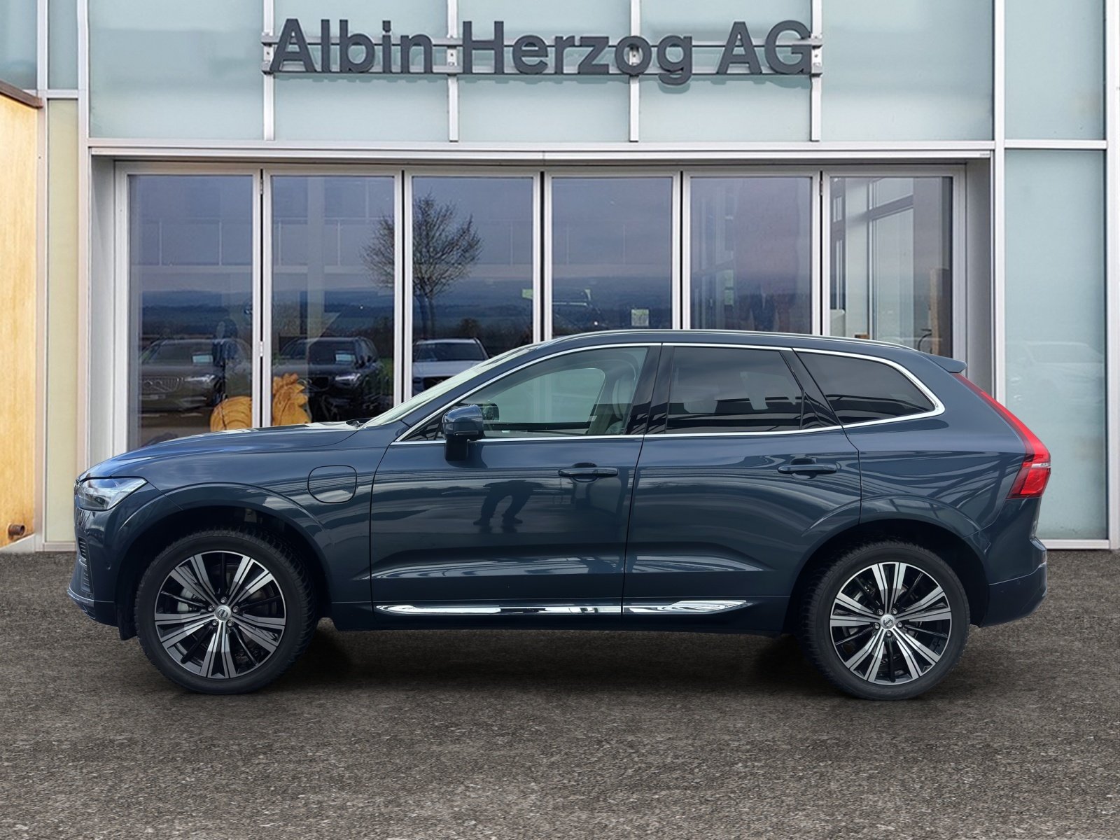VOLVO XC60 2.0 T6 TE Ultra Bright eAWD, Plug-in-Hybrid Petrol/Electric, Second hand / Used, Automatic - 2