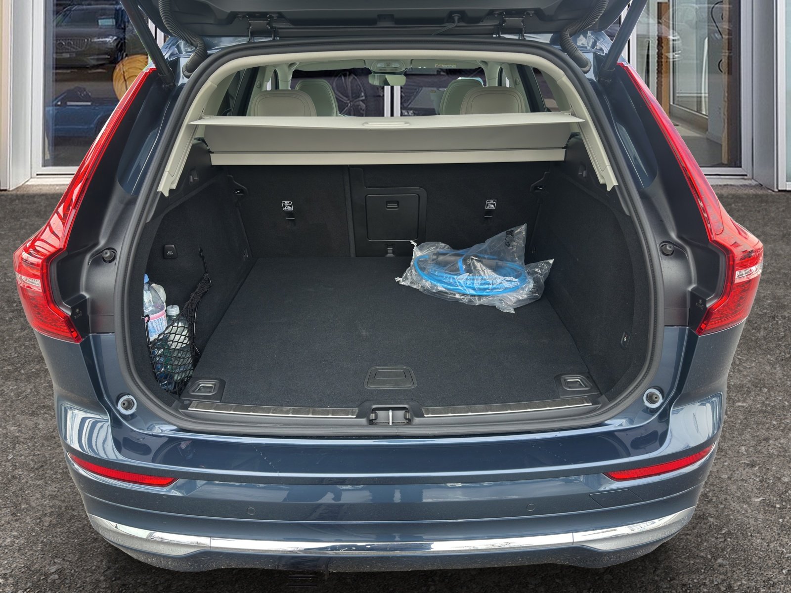 VOLVO XC60 2.0 T6 TE Ultra Bright eAWD, Plug-in-Hybrid Petrol/Electric, Second hand / Used, Automatic - 7