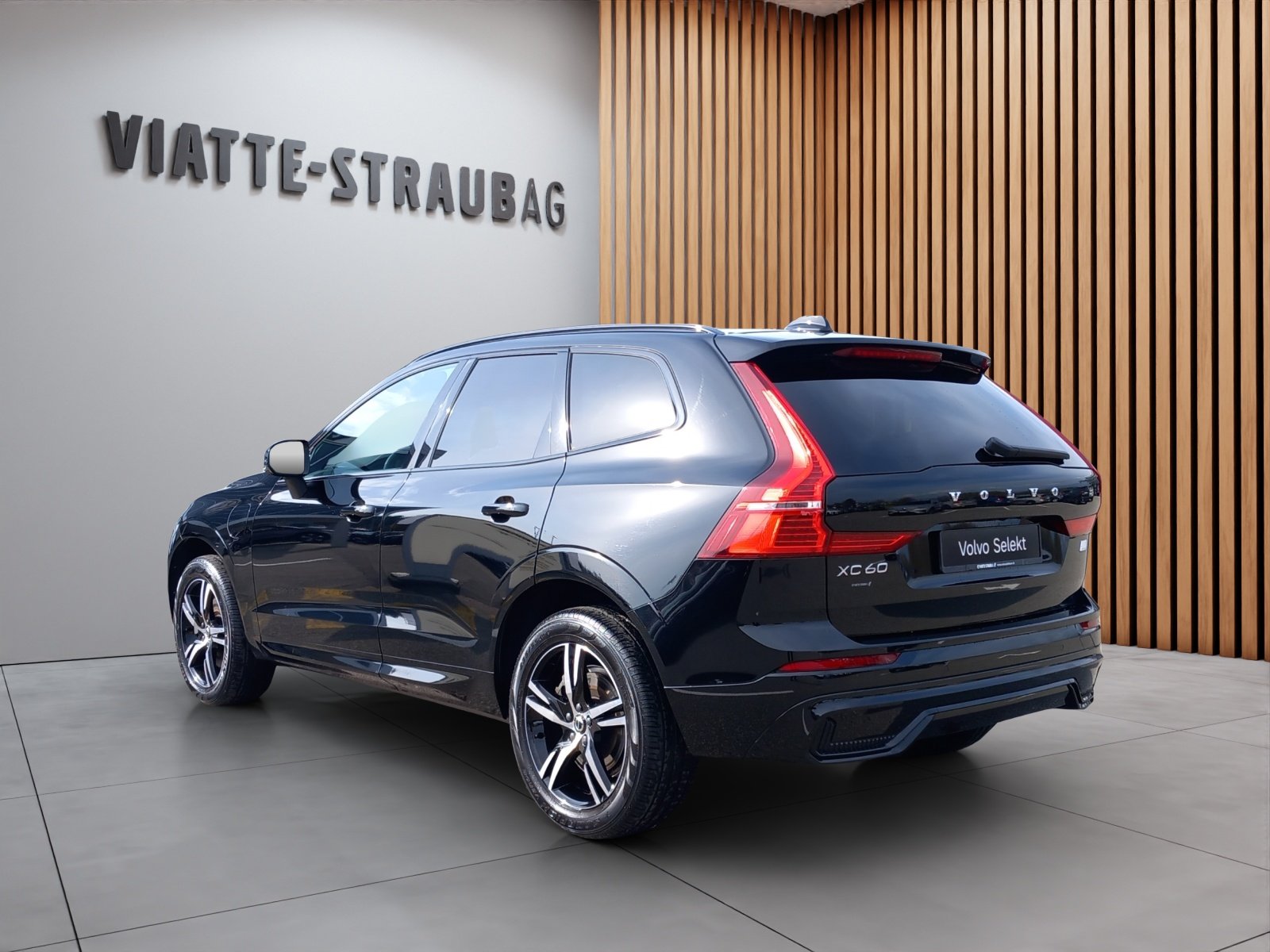 VOLVO XC60 2.0 T6 TE R-Design eAWD, Hybride Rechargeable Essence/Électricité, Occasion / Utilisé, Automatique - 4