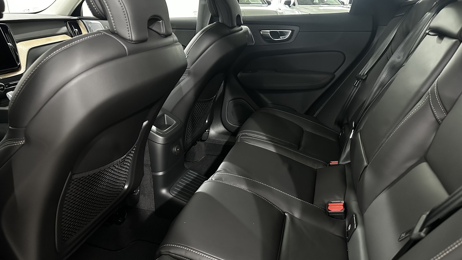 VOLVO XC60 2.0 T8 TE Ultra Dark eAWD, Voll-Hybrid Benzin/Elektro, Occasion / Gebraucht, Automatik - 6