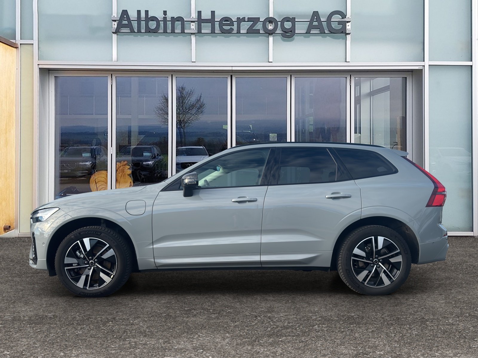 VOLVO XC60 2.0 T8 TE Plus Dark eAWD, Hybride Rechargeable Essence/Électricité, Occasion / Utilisé, Automatique - 2