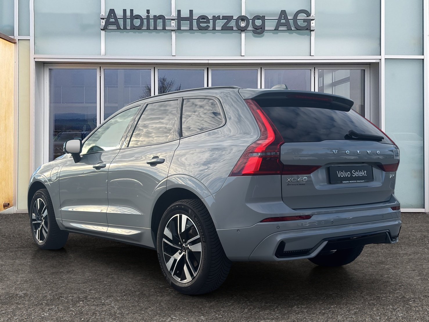 VOLVO XC60 2.0 T8 TE Plus Dark eAWD, Hybride Rechargeable Essence/Électricité, Occasion / Utilisé, Automatique - 3