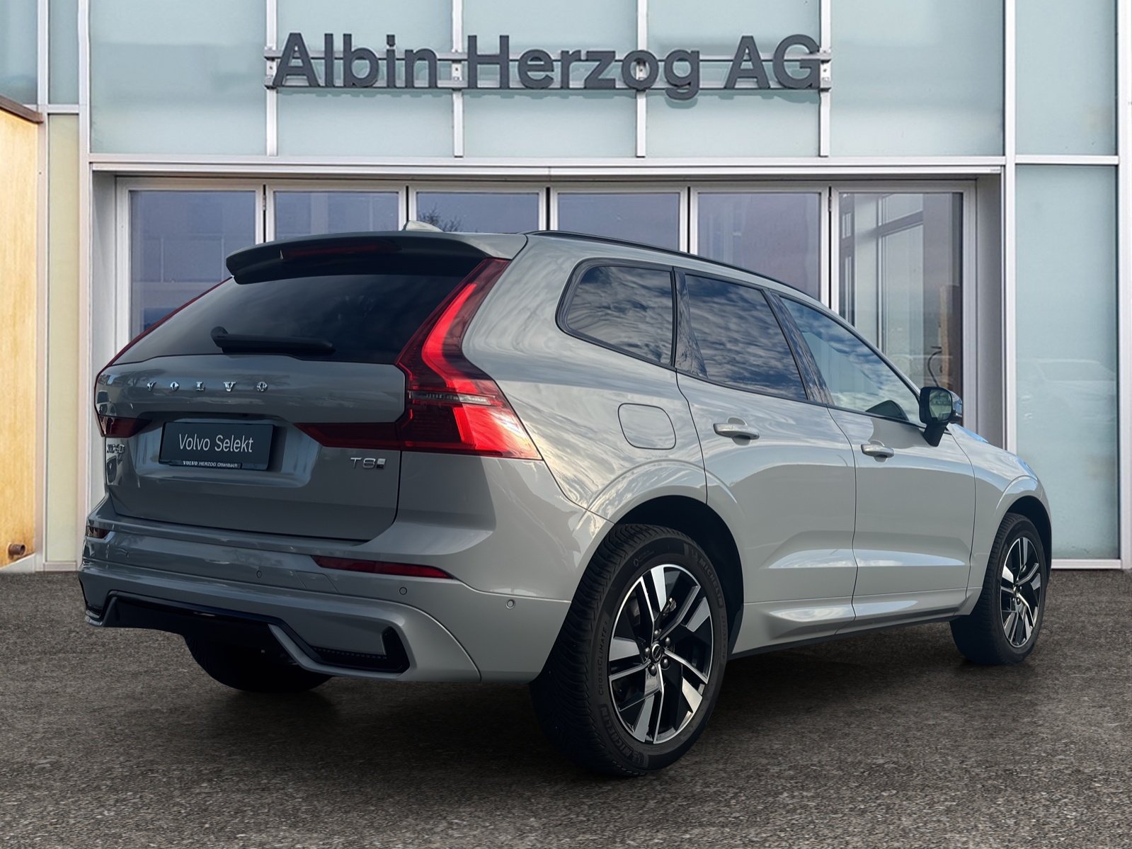 VOLVO XC60 2.0 T8 TE Plus Dark eAWD, Hybride Rechargeable Essence/Électricité, Occasion / Utilisé, Automatique - 4