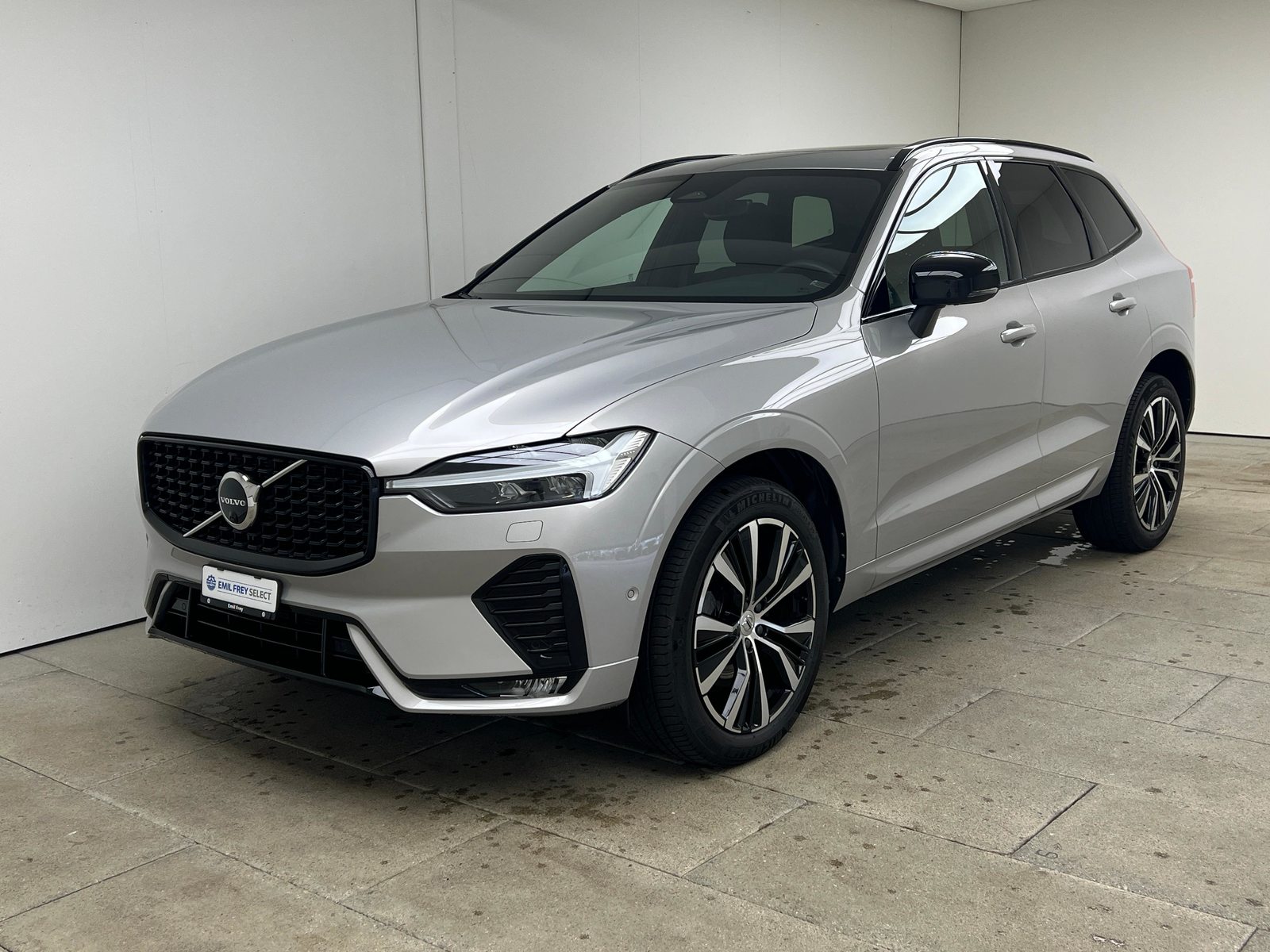 VOLVO XC60 2.0 B6 MH Plus Dark AWD / Jetzt mit attraktivem 1.99% L, Hybride Léger Essence/Électricité, Occasion / Utilisé, Automatique - 2