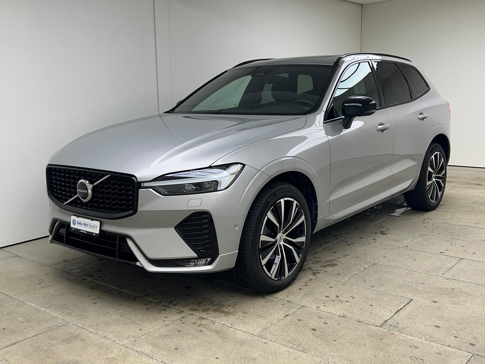 VOLVO XC60 2.0 B6 MH Plus Dark AWD / Jetzt mit attraktivem 1.99% L, Hybride Léger Essence/Électricité, Occasion / Utilisé, Automatique - 3