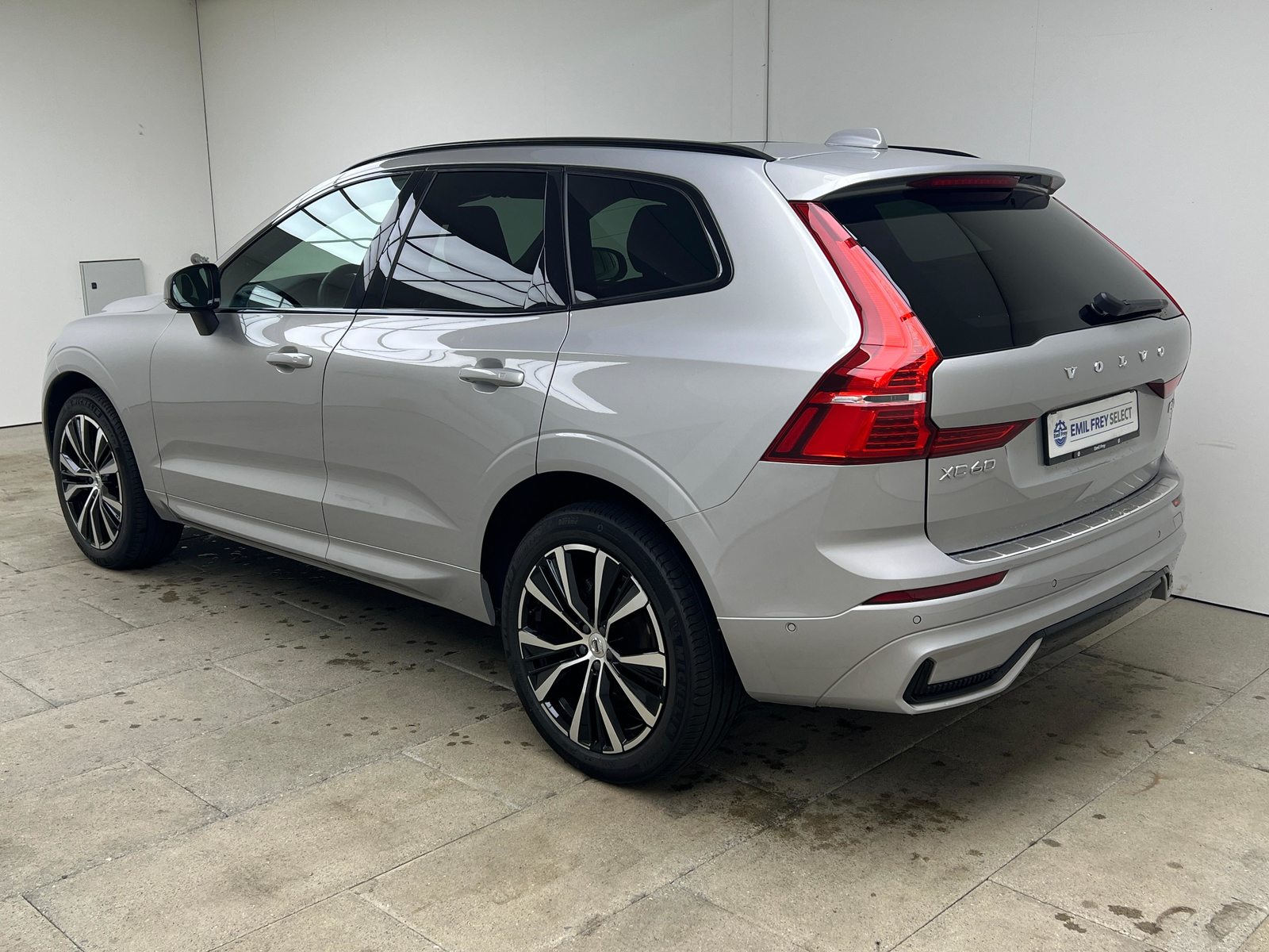 VOLVO XC60 2.0 B6 MH Plus Dark AWD / Jetzt mit attraktivem 1.99% L, Hybride Léger Essence/Électricité, Occasion / Utilisé, Automatique - 4