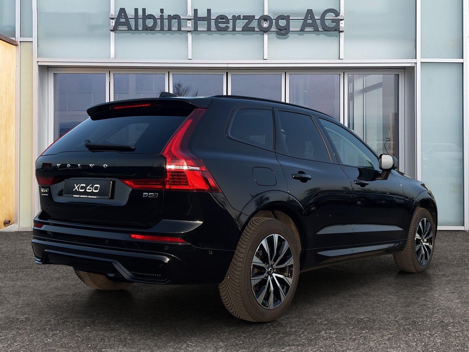 VOLVO XC60 2.0 B5 MH Plus Dark AWD, Hybride Léger Essence/Électricité, Occasion / Utilisé, Automatique - 4