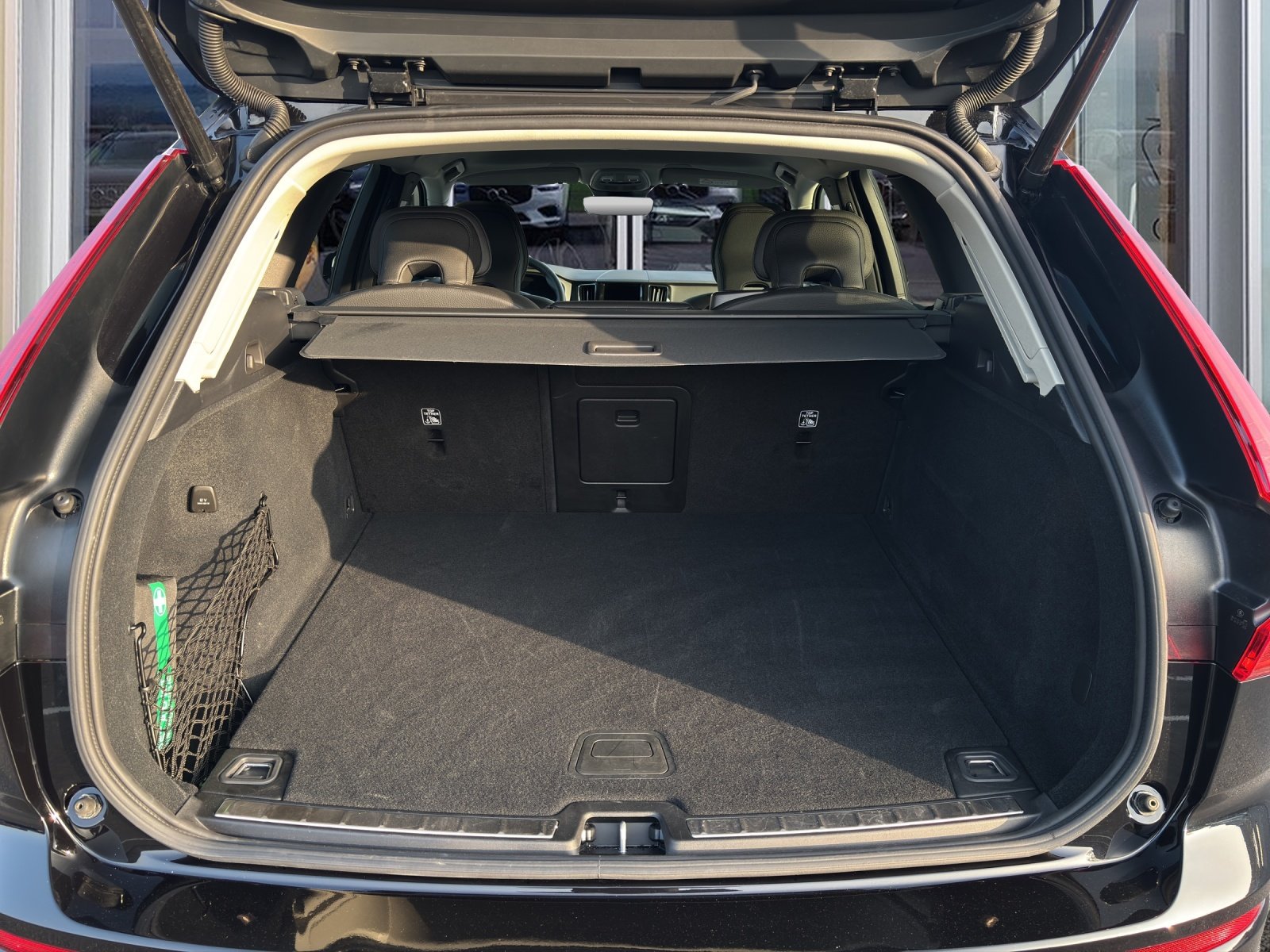 VOLVO XC60 2.0 B5 MH Plus Dark AWD, Hybride Léger Essence/Électricité, Occasion / Utilisé, Automatique - 7