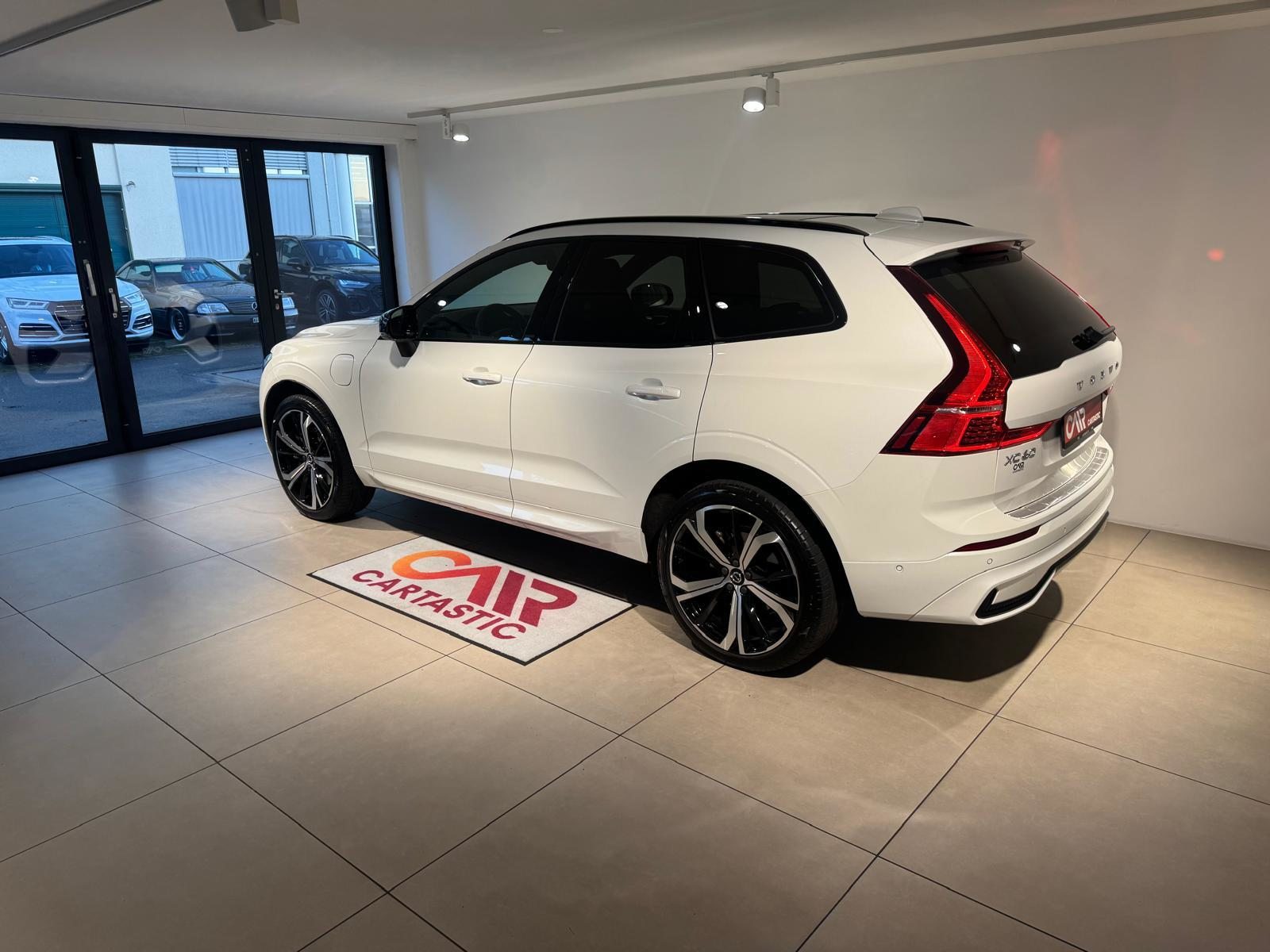 VOLVO XC60 2.0 T6 TE Ultimate Dark eAWD, Hybride Rechargeable Essence/Électricité, Occasion / Utilisé, Automatique - 4