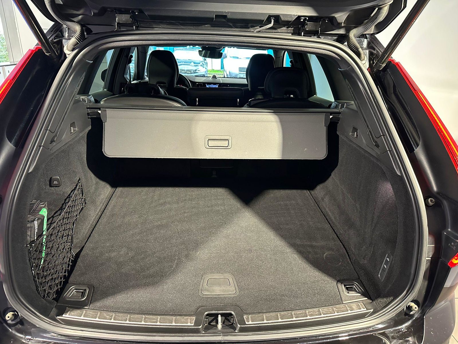 VOLVO XC60 2.0 T8 TE Ultimate Dark eAWD, Plug-in-Hybrid Petrol/Electric, Second hand / Used, Automatic - 5