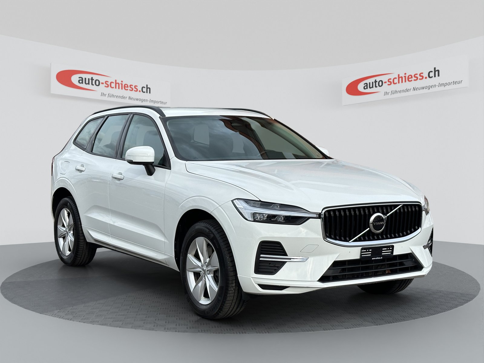 VOLVO XC60 B4 Benzin Mild Hybrid Momentum Geartronic