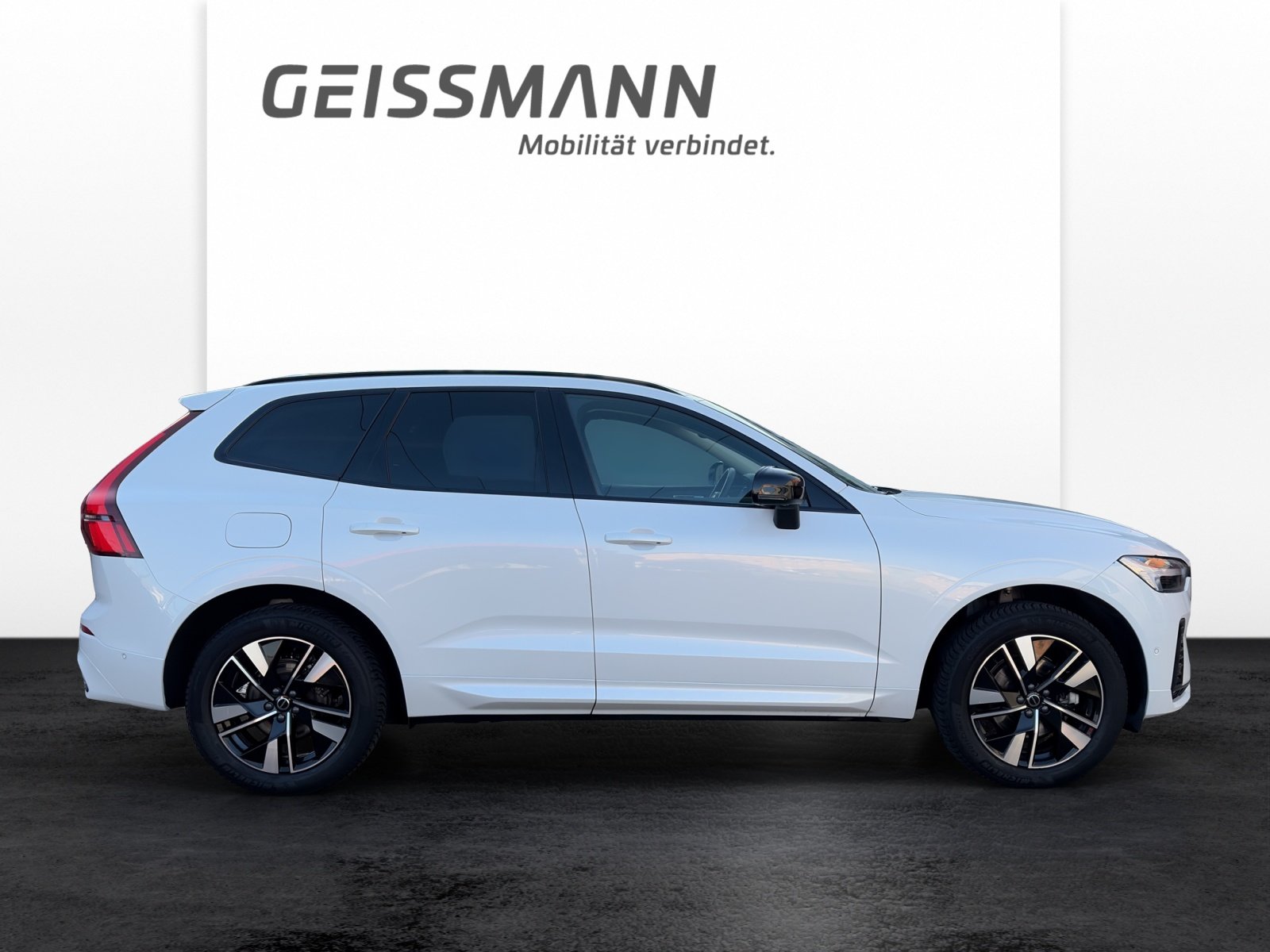 VOLVO XC60 2.0 B5 MH Plus Dark AWD, Hybride Leggero Benzina/Elettrica, Occasioni / Usate, Automatico - 6
