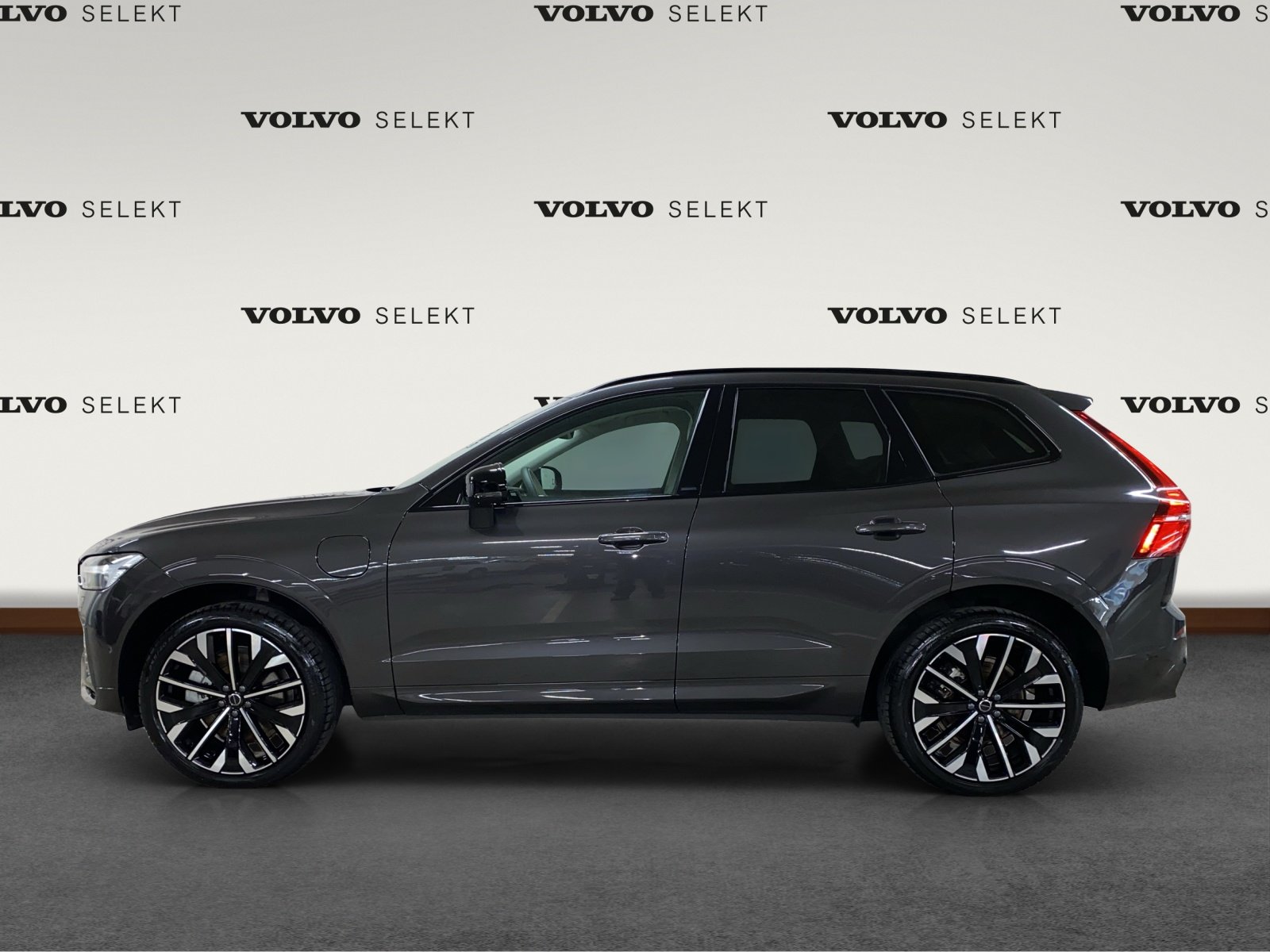 VOLVO XC60 2.0 T6 TE Ultimate Dark eAWD, Plug-in-Hybrid Benzina/Elettrica, Occasioni / Usate, Automatico - 2