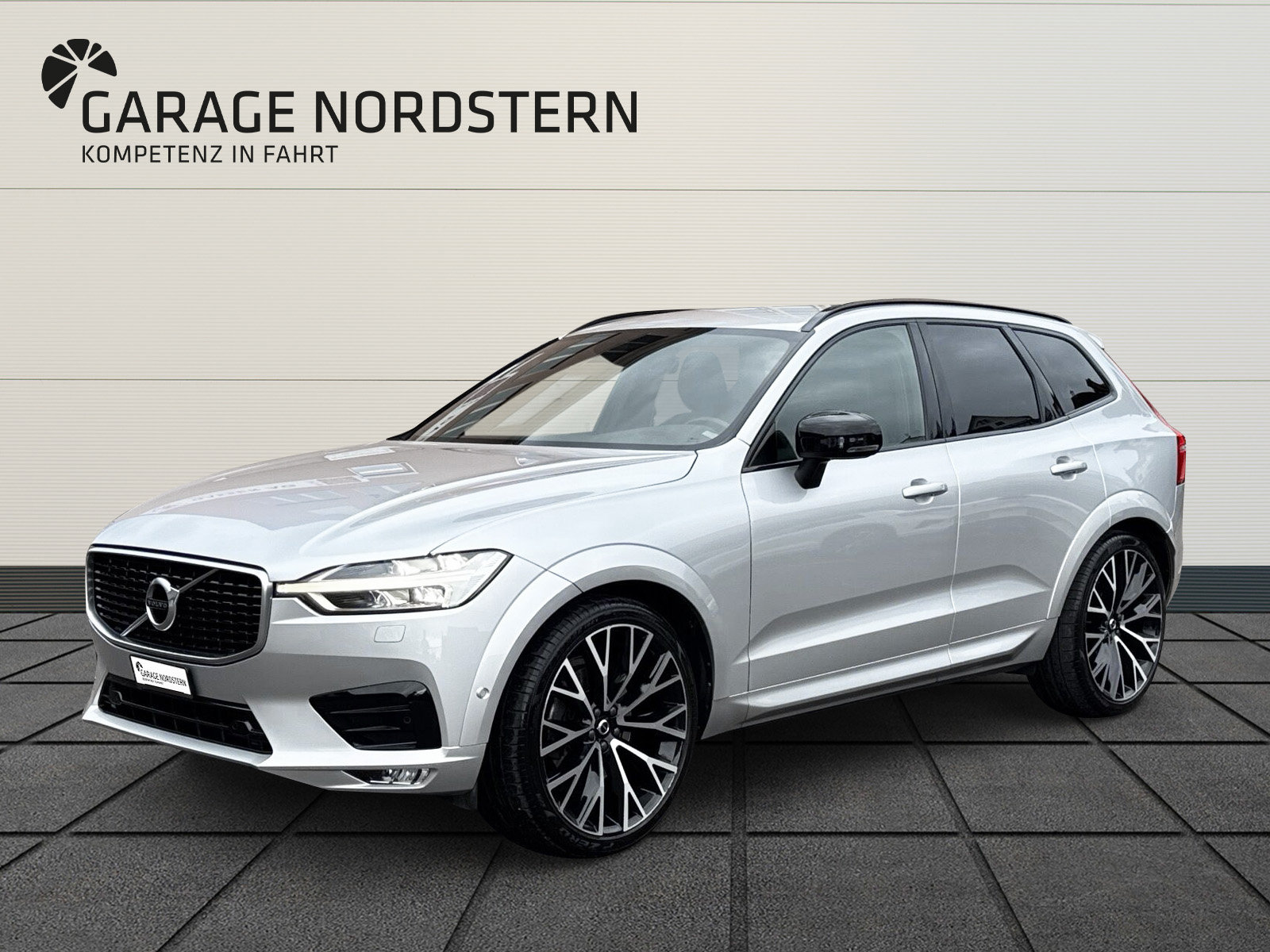 VOLVO XC60 2.0 T5 R-Design AWD