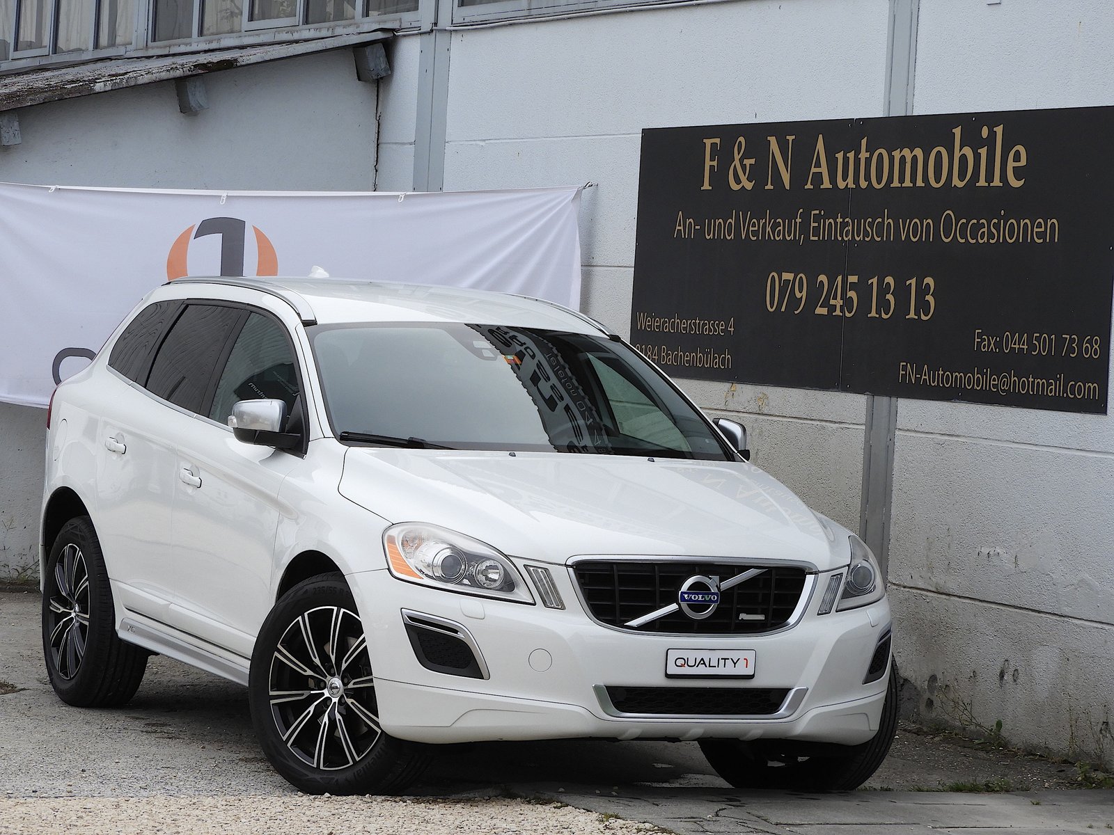 VOLVO XC60 D4 R-Design I MFK 03.2026 I ZR + WP erneuert I Ga, Diesel, Occasion / Gebraucht, Automatik - 2