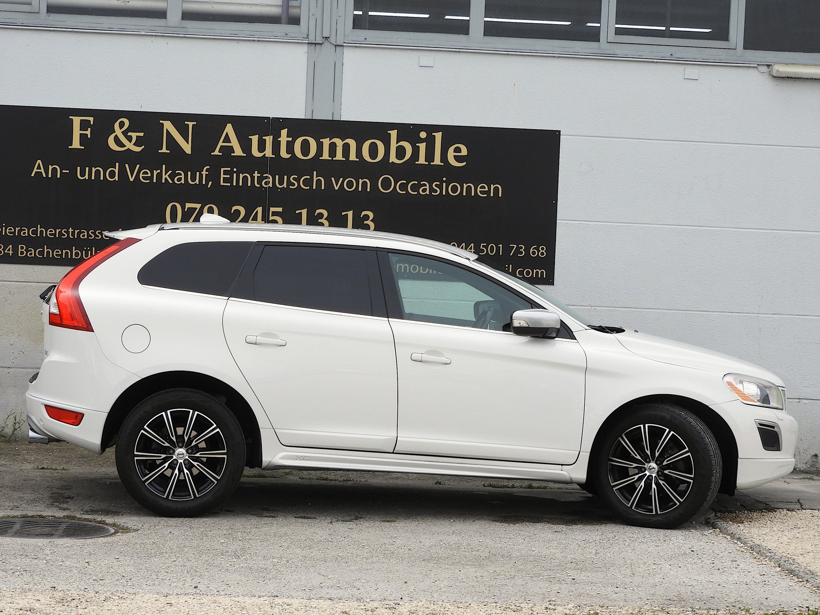 VOLVO XC60 D4 R-Design I MFK 03.2026 I ZR + WP erneuert I Ga, Diesel, Occasion / Gebraucht, Automatik - 7