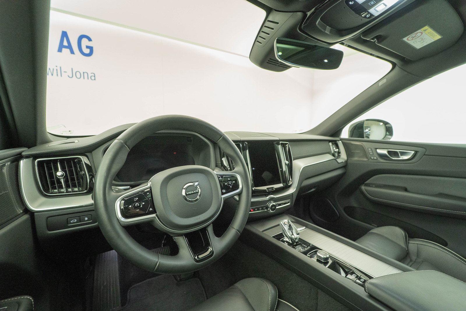 VOLVO XC60 2.0 T6 TE Ultimate Dark eAWD, Plug-in-Hybrid Benzin/Elektro, Occasion / Gebraucht, Automatik - 7