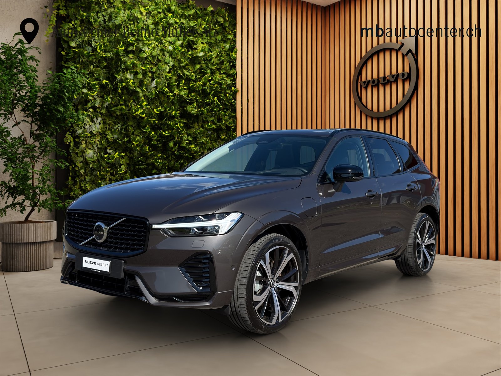 VOLVO XC60 2.0 T6 TE Ultimate Dark eAWD
