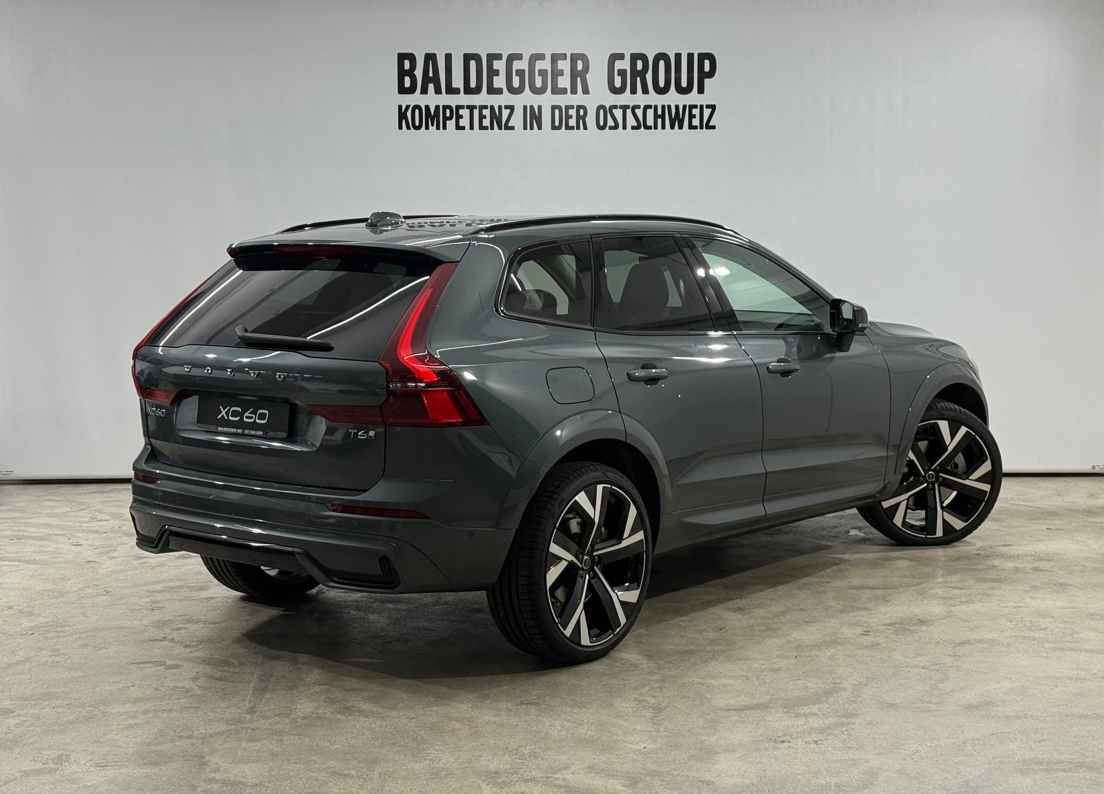 VOLVO XC60 2.0 T6 TE Ultra Dark eAWD, Hybride Intégral Essence/Électricité, Occasion / Utilisé, Automatique - 3