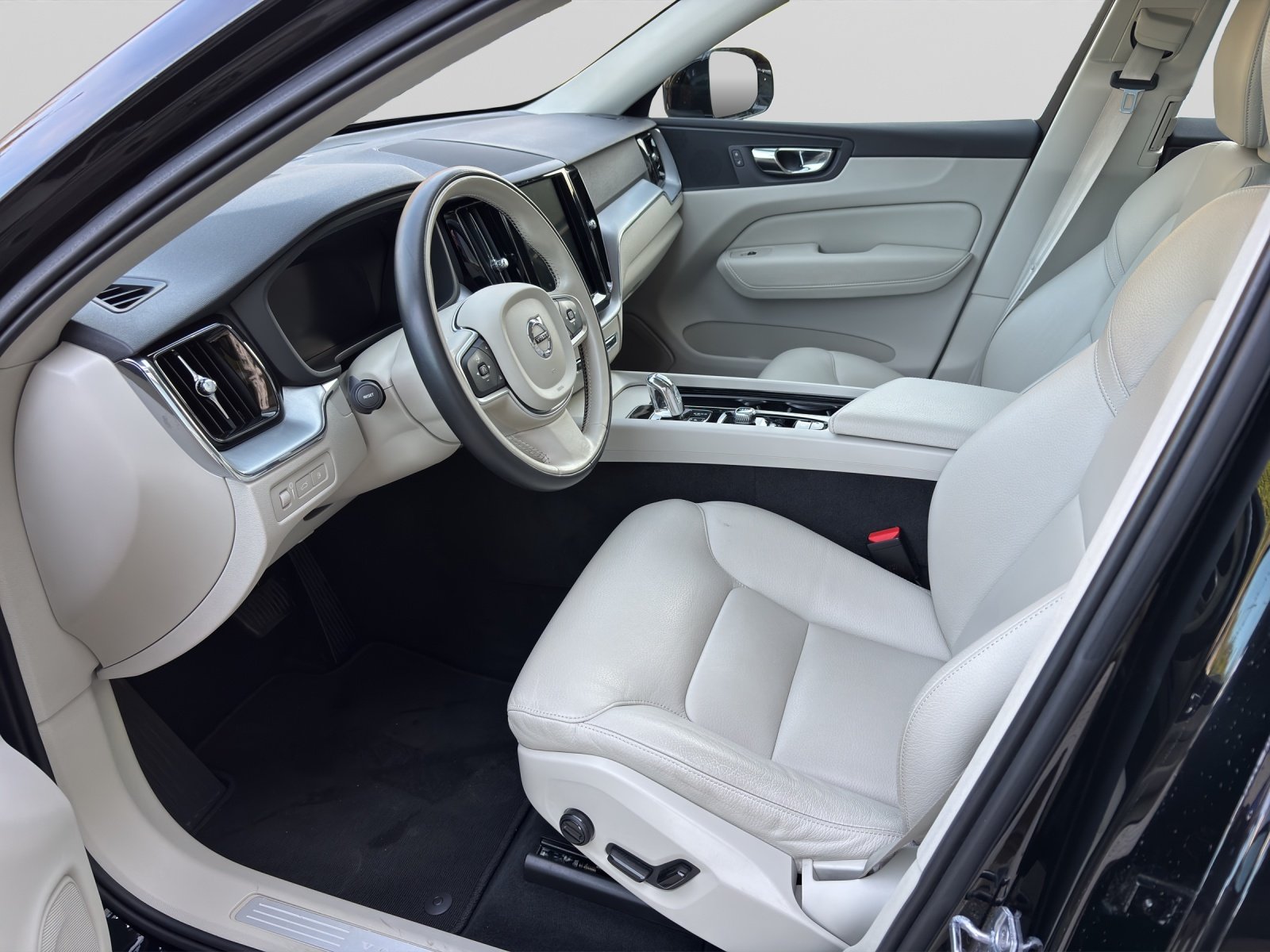VOLVO XC60 2.0 T8 TE Momentum eAWD, Plug-in-Hybrid Benzina/Elettrica, Occasioni / Usate, Automatico - 4