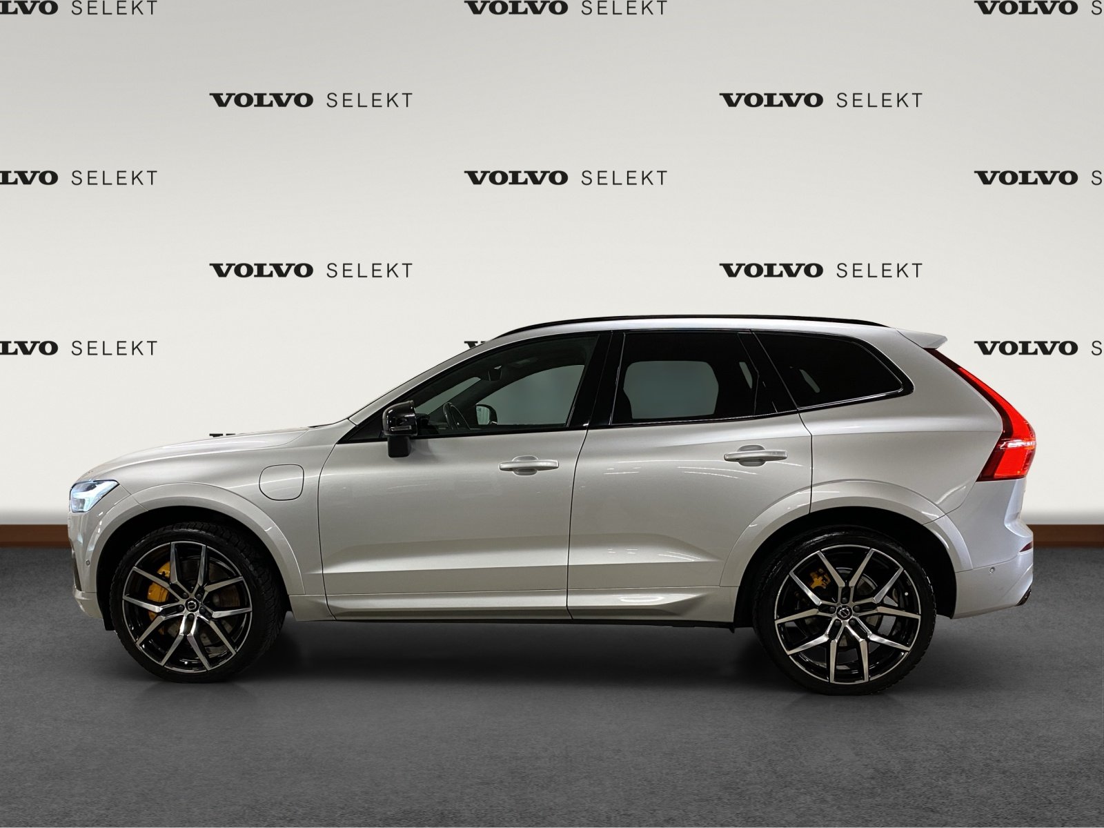 VOLVO XC60 2.0 T8 TE Polestar eAWD, Plug-in-Hybrid Benzin/Elektro, Occasion / Gebraucht, Automatik - 2