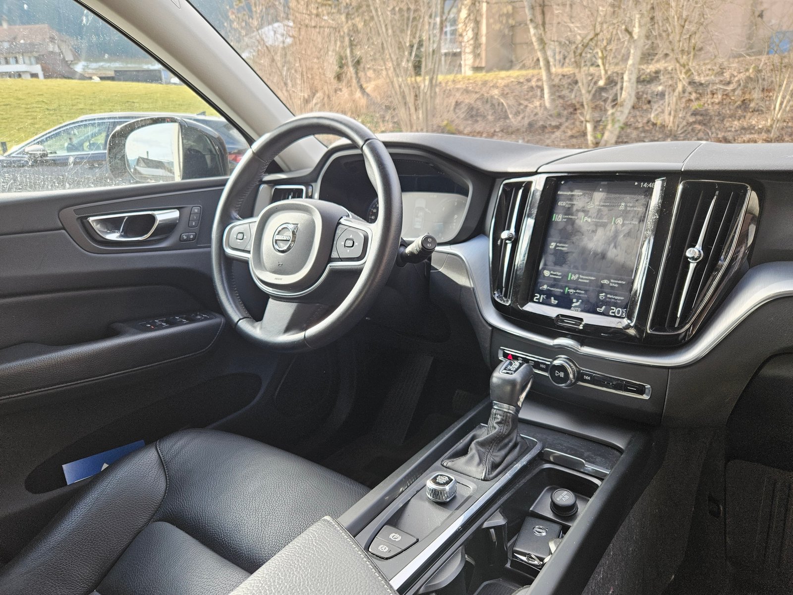 VOLVO XC60 D4 AWD Momentum Geartronic, Diesel, Occasion / Utilisé, Automatique - 5