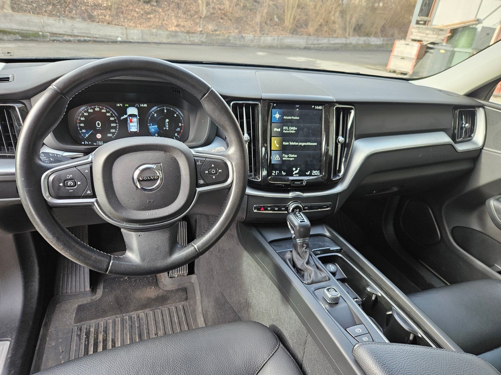 VOLVO XC60 D4 AWD Momentum Geartronic, Diesel, Occasion / Utilisé, Automatique - 7