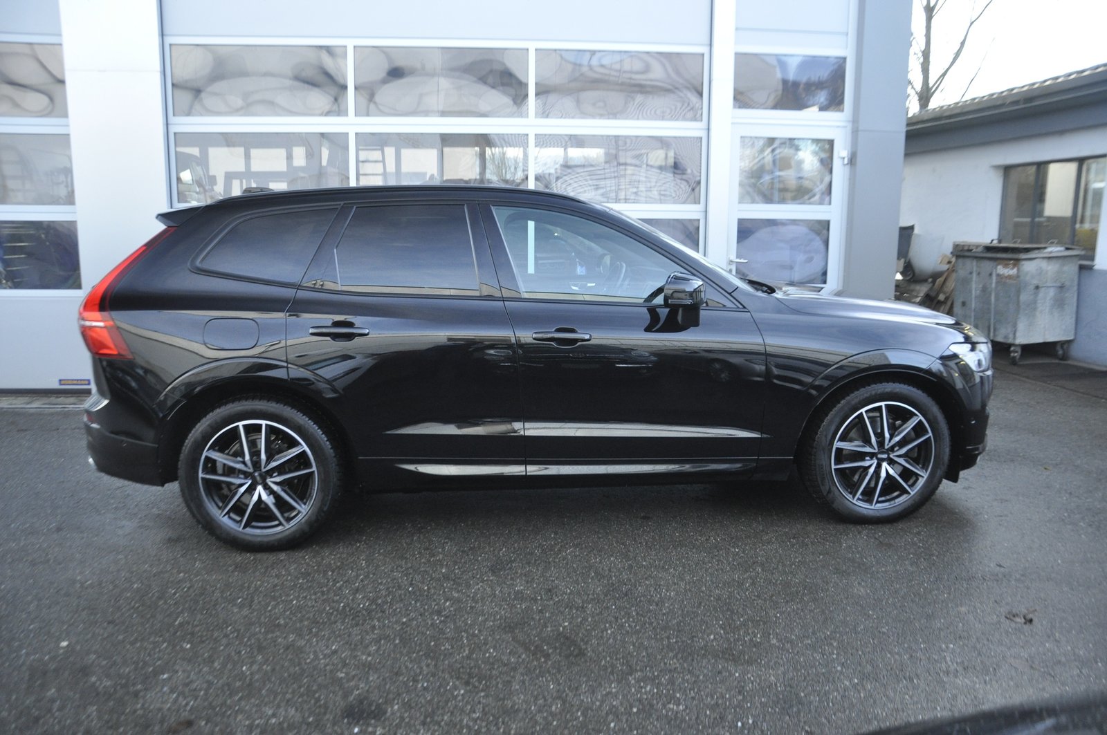 VOLVO XC60 T8 eAWD R-Design Geartronic, Plug-in-Hybrid Benzina/Elettrica, Occasioni / Usate, Automatico - 2