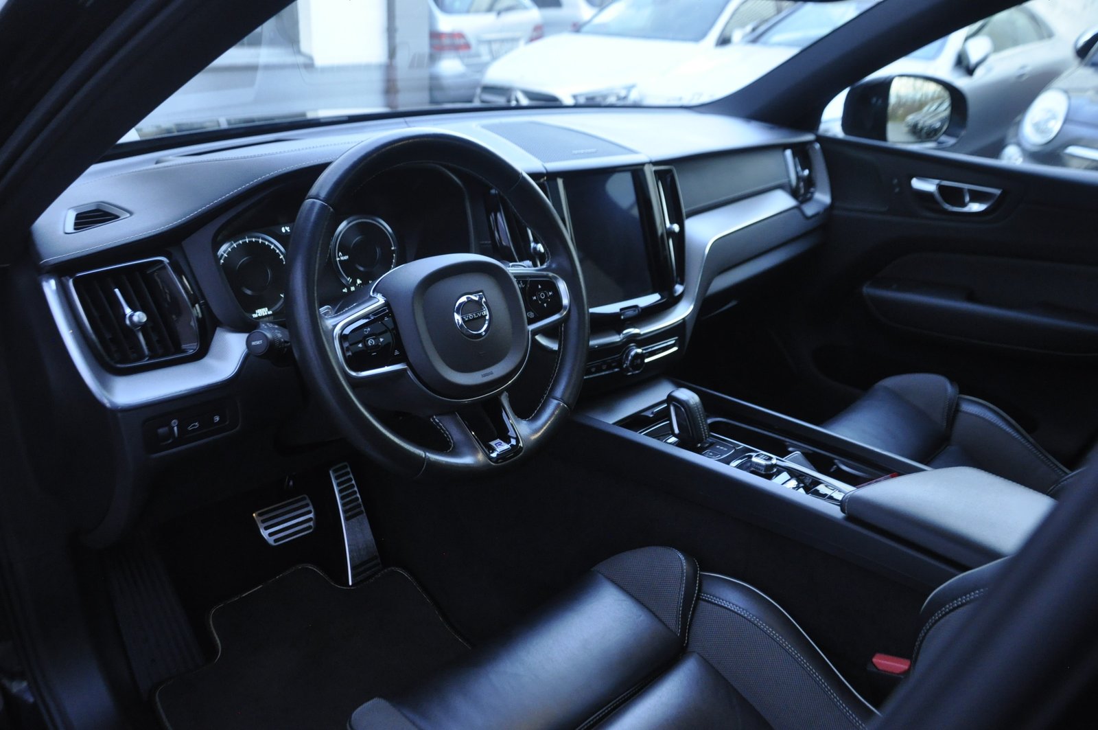 VOLVO XC60 T8 eAWD R-Design Geartronic, Plug-in-Hybrid Benzina/Elettrica, Occasioni / Usate, Automatico - 6