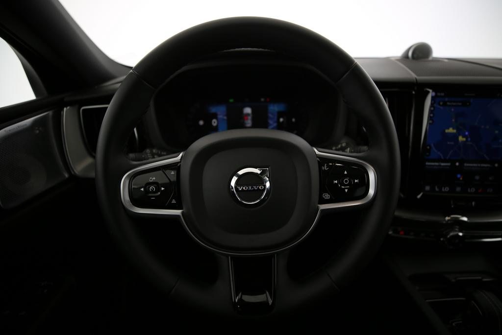 VOLVO XC60 2.0 B6 MH R-Design AWD, Hybride Léger Essence/Électricité, Occasion / Utilisé, Automatique - 5
