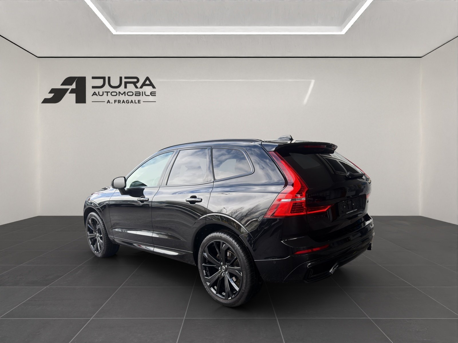 VOLVO XC60 2.0 B5 MH Black Edition AWD, Mild-Hybrid Petrol/Electric, Second hand / Used, Automatic - 5