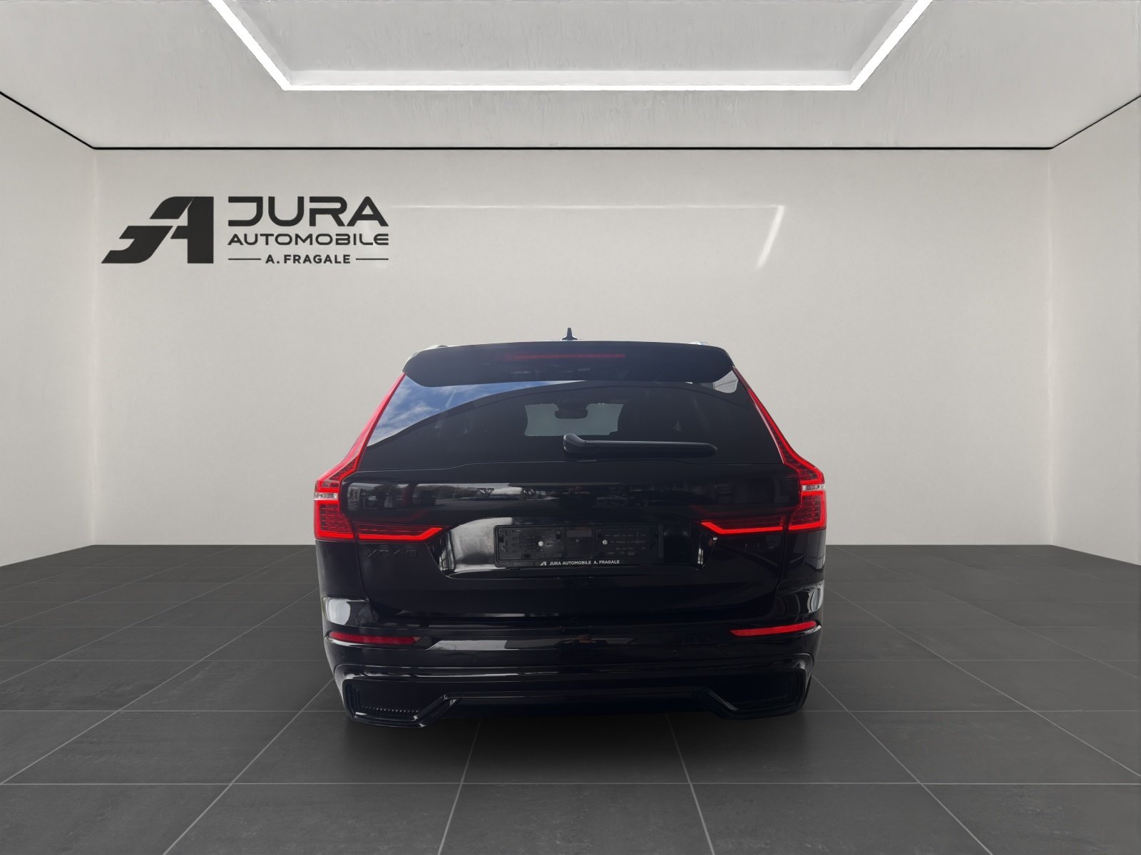 VOLVO XC60 2.0 B5 MH Black Edition AWD, Mild-Hybrid Petrol/Electric, Second hand / Used, Automatic - 6