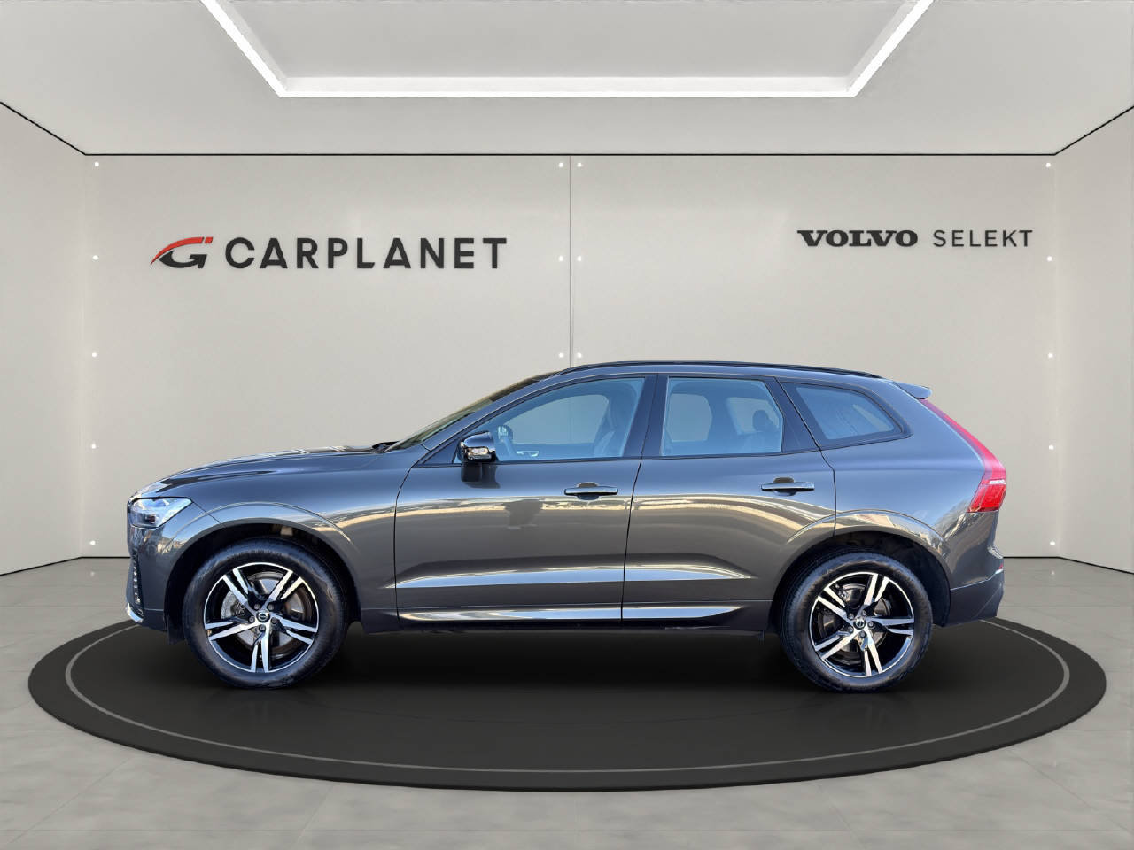 VOLVO XC60 2.0 B5 MH R-Design, Mild-Hybrid Benzin/Elektro, Occasion / Gebraucht, Automatik - 2