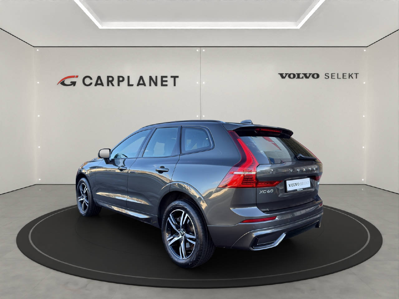 VOLVO XC60 2.0 B5 MH R-Design, Mild-Hybrid Benzin/Elektro, Occasion / Gebraucht, Automatik - 3