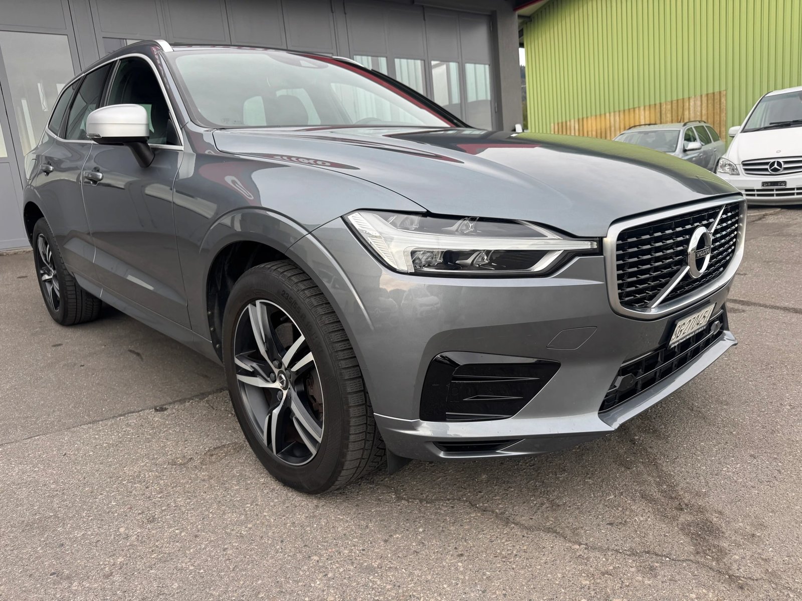 VOLVO XC60 D5 AWD R-Design Geartronic, Diesel, Occasion / Gebraucht, Automatik - 2
