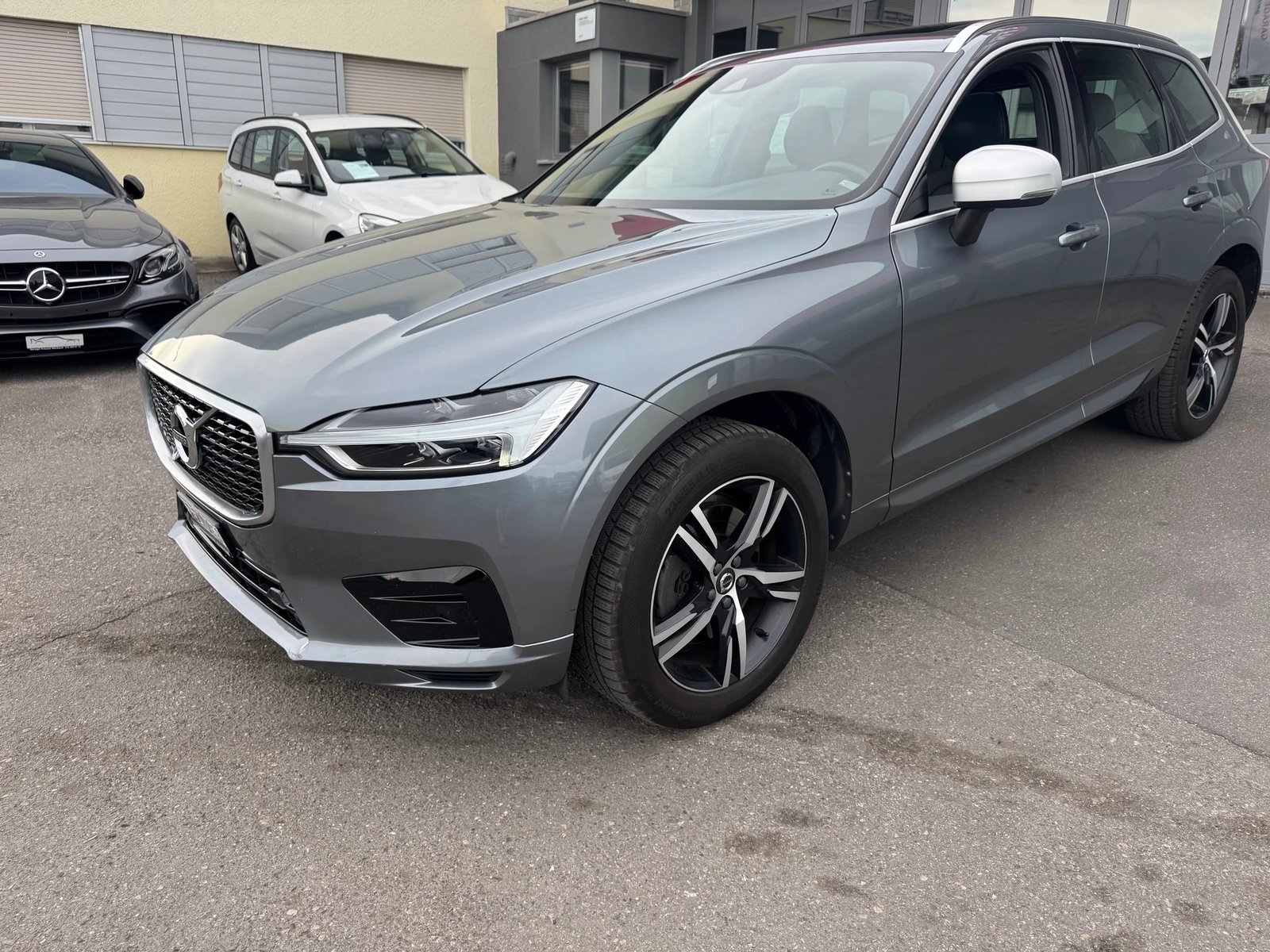 VOLVO XC60 D5 AWD R-Design Geartronic, Diesel, Occasion / Gebraucht, Automatik - 7