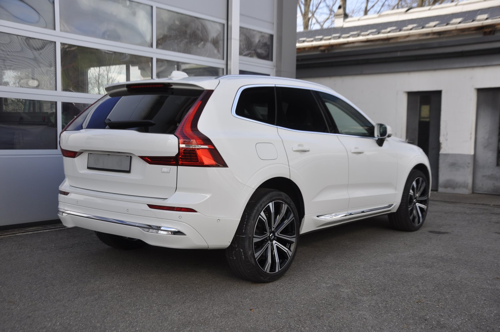 VOLVO XC60 T6 eAWD Inscription Geartronic, Plug-in-Hybrid Benzina/Elettrica, Occasioni / Usate, Automatico - 3
