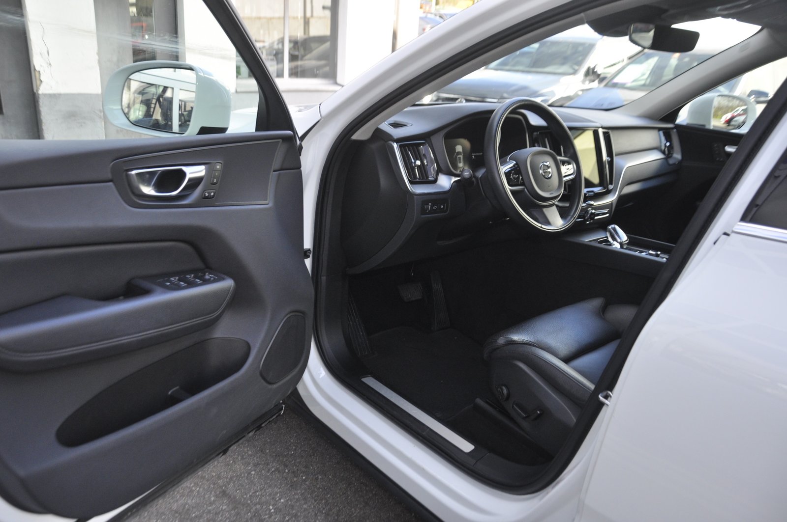 VOLVO XC60 T6 eAWD Inscription Geartronic, Plug-in-Hybrid Benzina/Elettrica, Occasioni / Usate, Automatico - 4