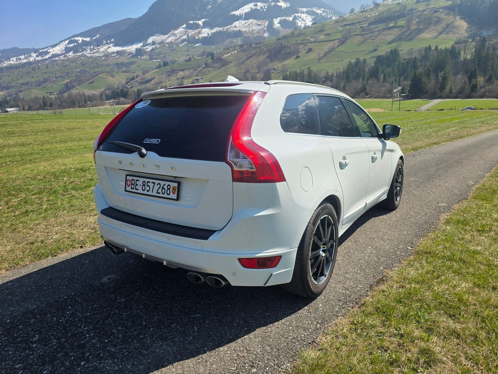 VOLVO XC60 2.4 D5 Momentum AWD, Diesel, Occasion / Utilisé, Automatique - 4