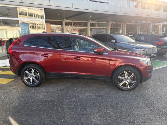 VOLVO XC60 2.4 D3 Summum AWD, Diesel, Occasion / Utilisé, Automatique - 2