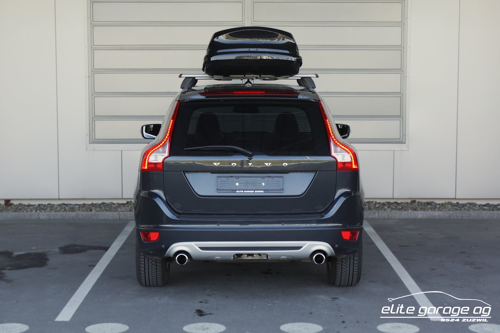 VOLVO XC60 D5 AWD R-Design Geartronic, Diesel, Occasioni / Usate, Automatico - 4