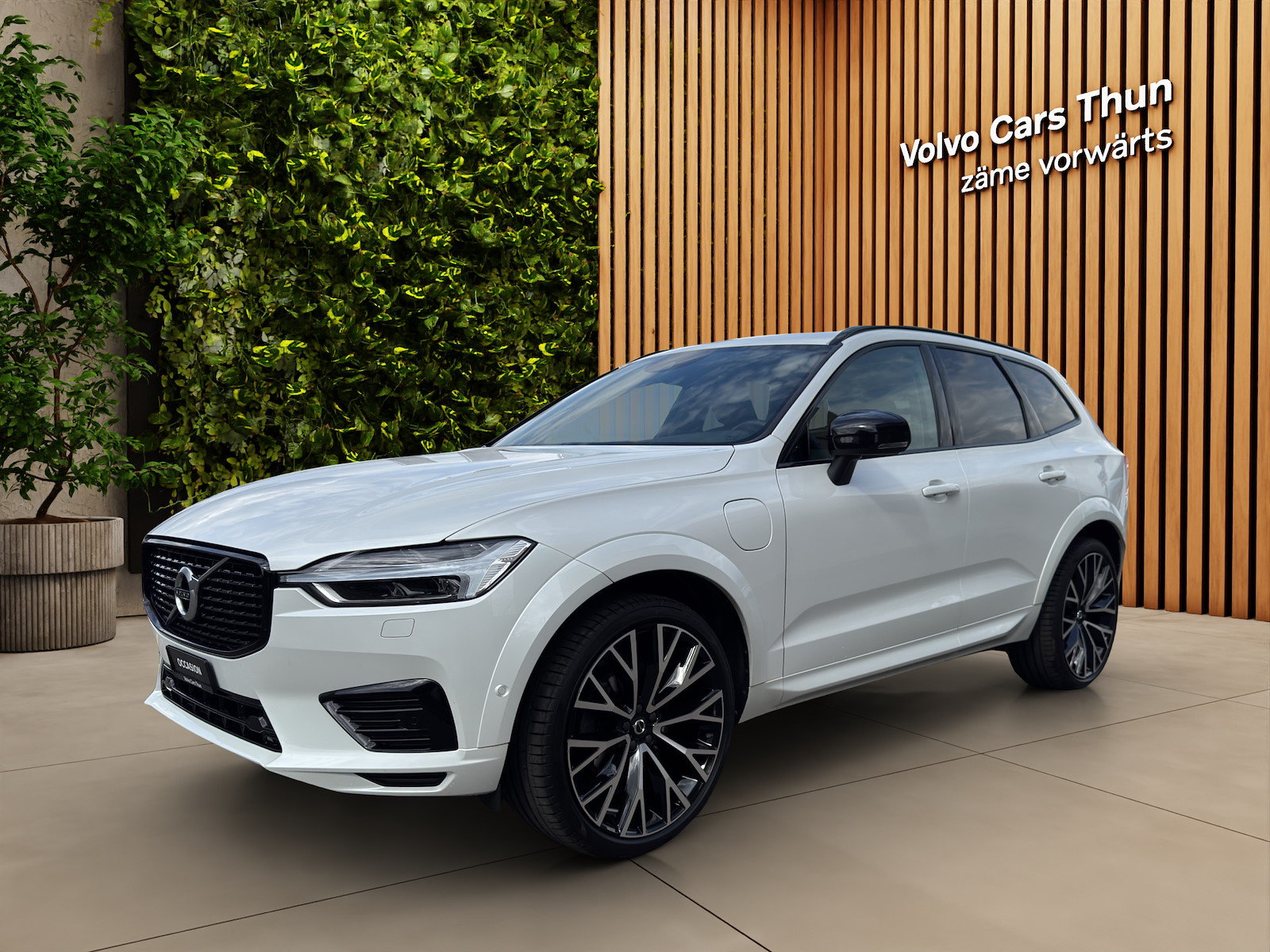 VOLVO XC60 2.0 T8 TE R-Design eAWD