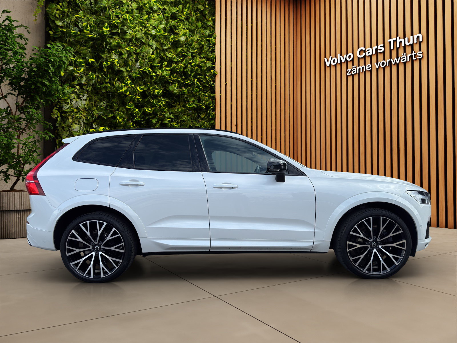 VOLVO XC60 2.0 T8 TE R-Design eAWD, Plug-in-Hybrid Benzin/Elektro, Occasion / Gebraucht, Automatik - 4