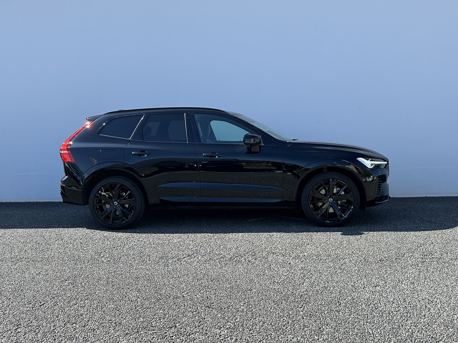 VOLVO XC60 2.0 T8 TE XCENTRIC Black Edition eAWD, Plug-in-Hybrid Petrol/Electric, Second hand / Used, Automatic - 4