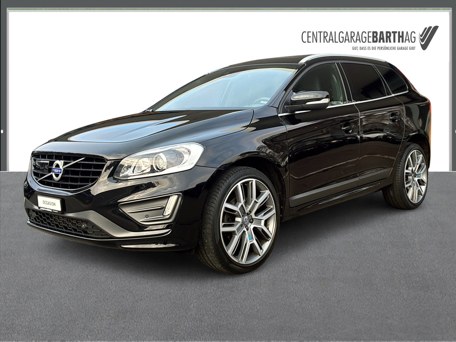 VOLVO XC60 2.4 D5 Mom. R-Design AWD S/S