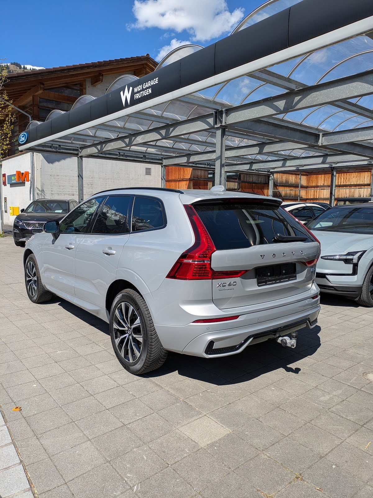 VOLVO XC60 2.0 B5 MH Plus Dark AWD, Hybride Leggero Benzina/Elettrica, Occasioni / Usate, Automatico - 3