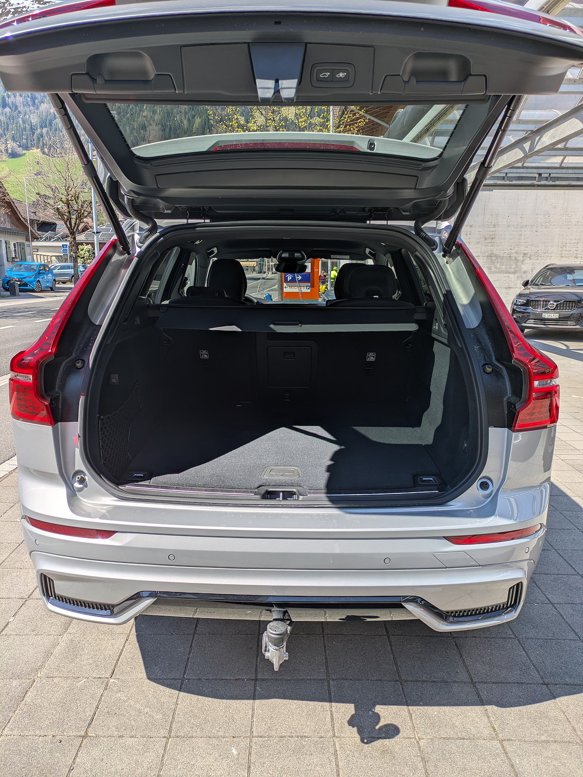 VOLVO XC60 2.0 B5 MH Plus Dark AWD, Hybride Leggero Benzina/Elettrica, Occasioni / Usate, Automatico - 5